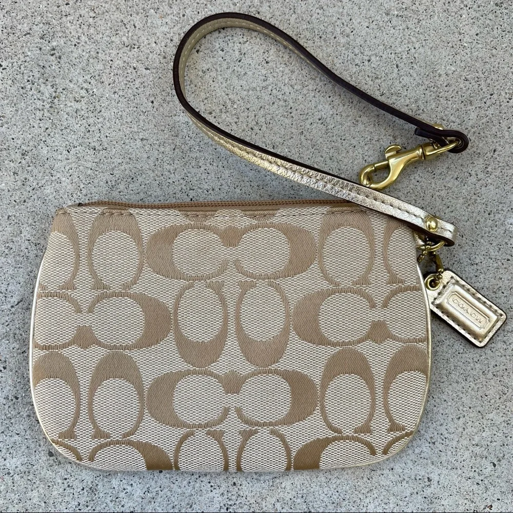 Coach tan mini wristlet - excellent condition - Picture 2 of 5